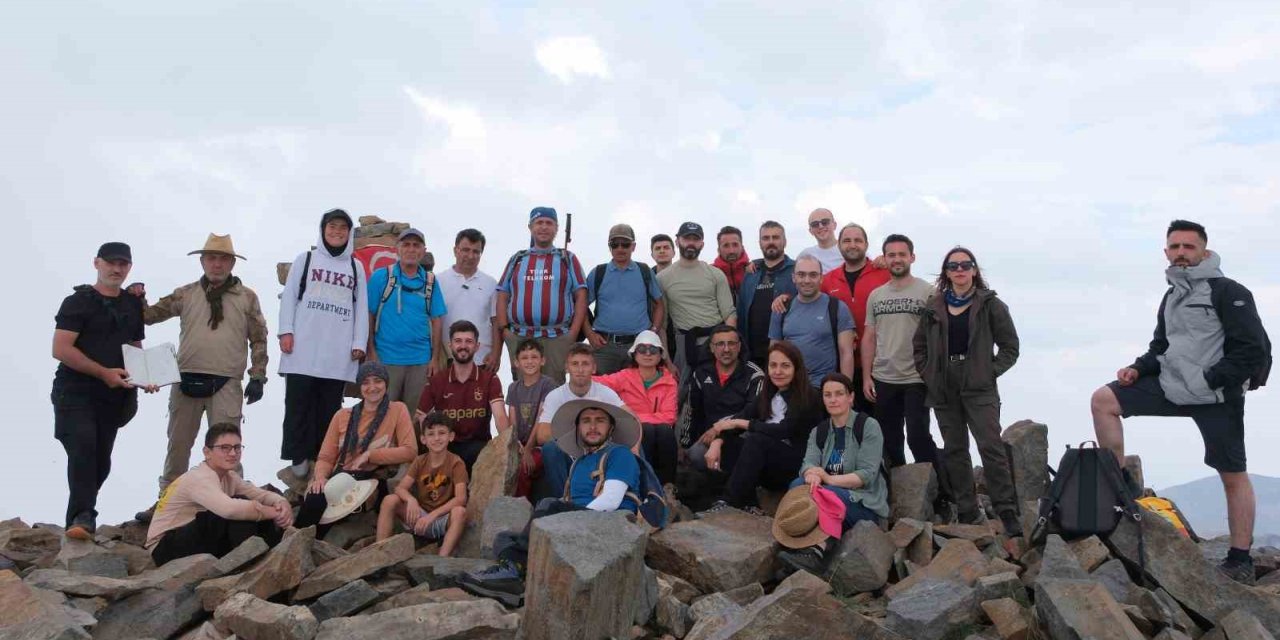 Gümüşhane’nin zirvesinde "Ormanları Koru" mesajı