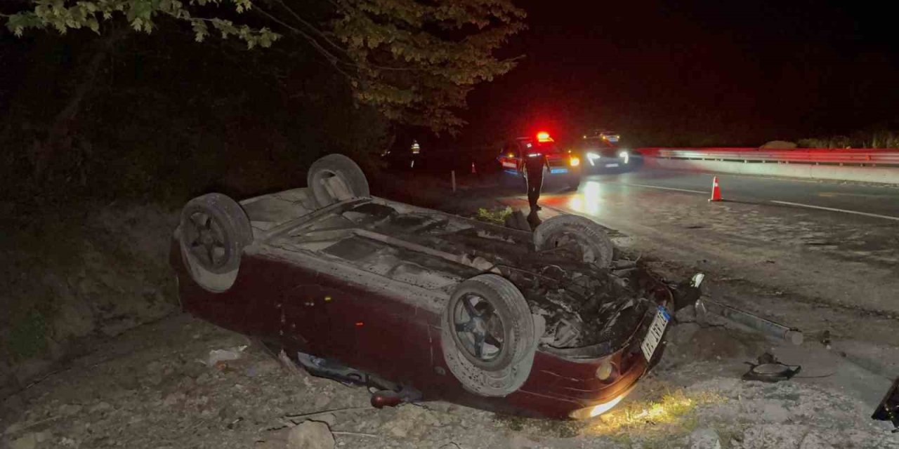 Takla atan otomobilde kalbi duran sürücüyü sağlık ekipleri kurtardı