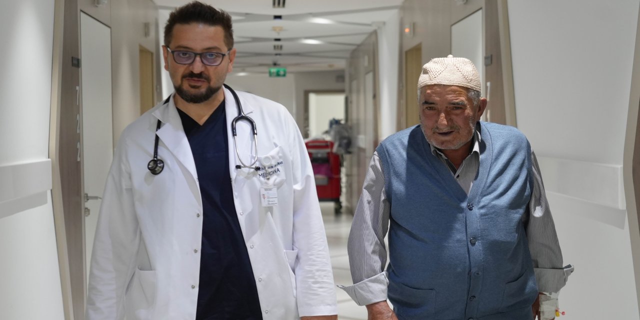 Günde 4 makineyle nefes alan hasta ’balon genişletme ve PRP’ tedavisi ile sağlığına kavuştu