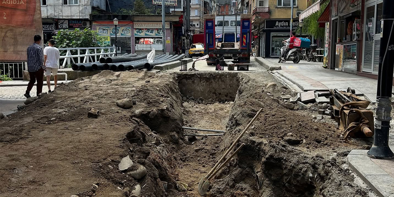 Ardeşen’de Cumhuriyet Caddesi 15 Gün Trafiğe Kapalı Olacak