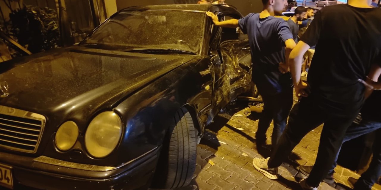 Kağıthane'de Freni Patlayan Taksi 3 Araca Çarptı: 1 Yaralı