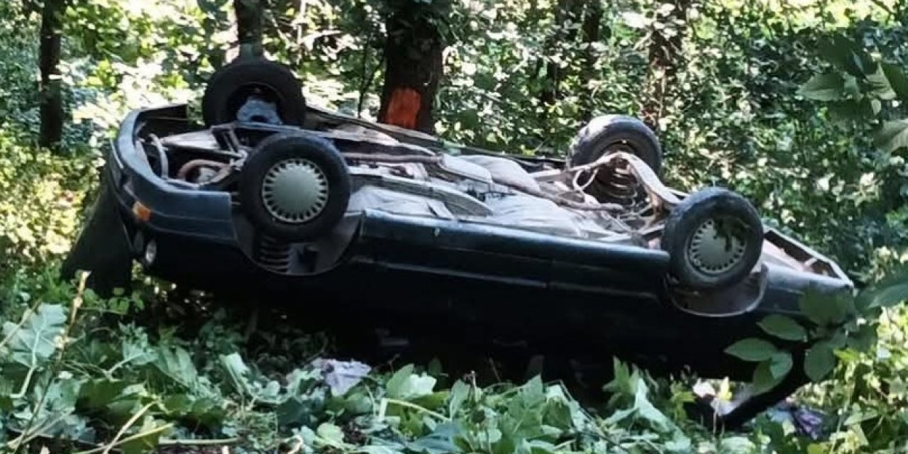 Ordu’da otomobil ormanlık alana yuvarlandı: 3 yaralı