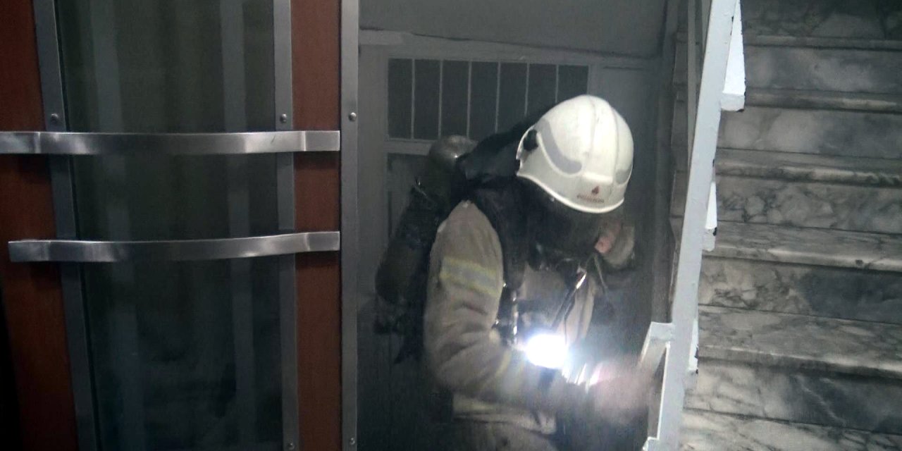 Avcılar’da Kablo Çalmak İsterken Yangın Çıkardı