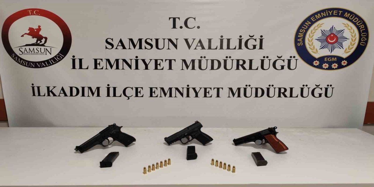 Samsun’da düğünde tabancayla ateş açan 2 kişi yakalandı