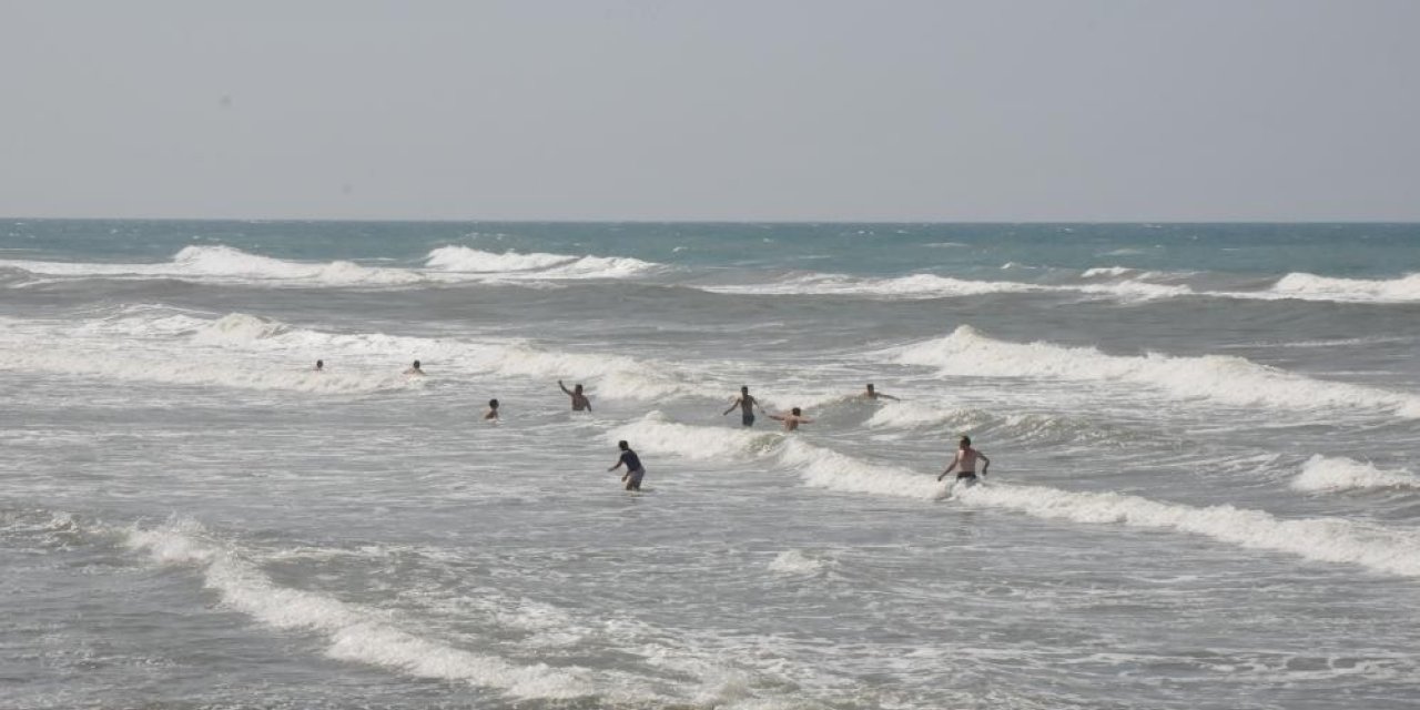 Akçakoca’da denize girmek yasaklandı