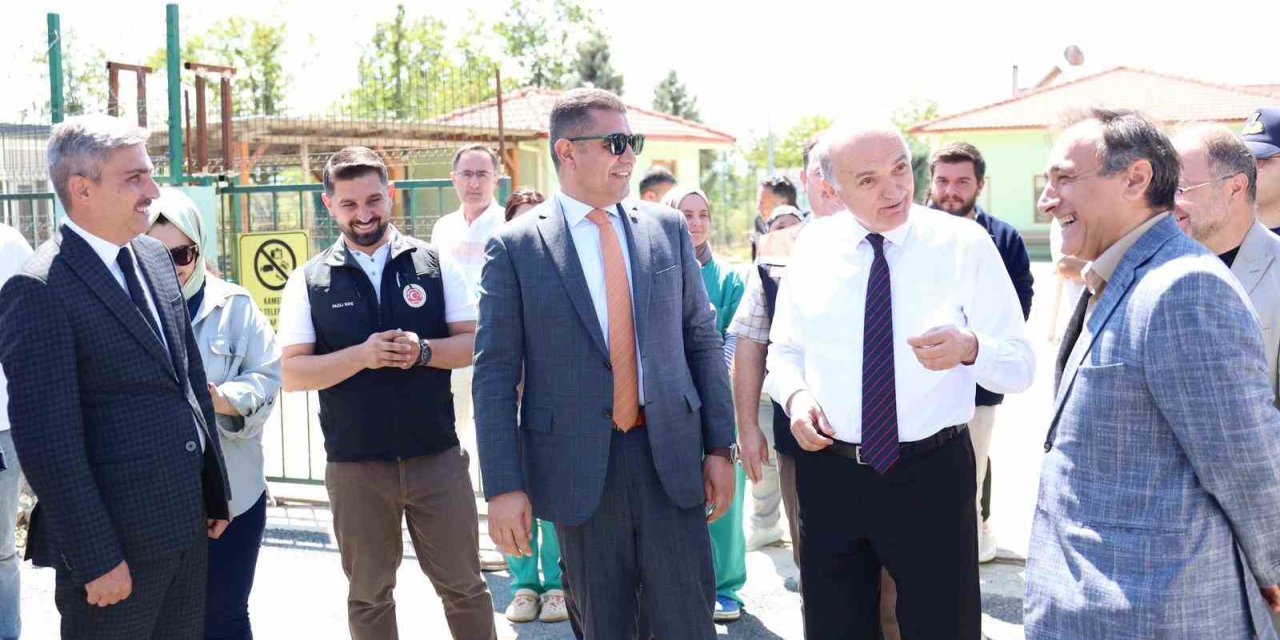 Bakan Danışmanı Karaca, Kurtsuyu Hayvan Barınağı ve Doğal Yaşam Alanını inceledi