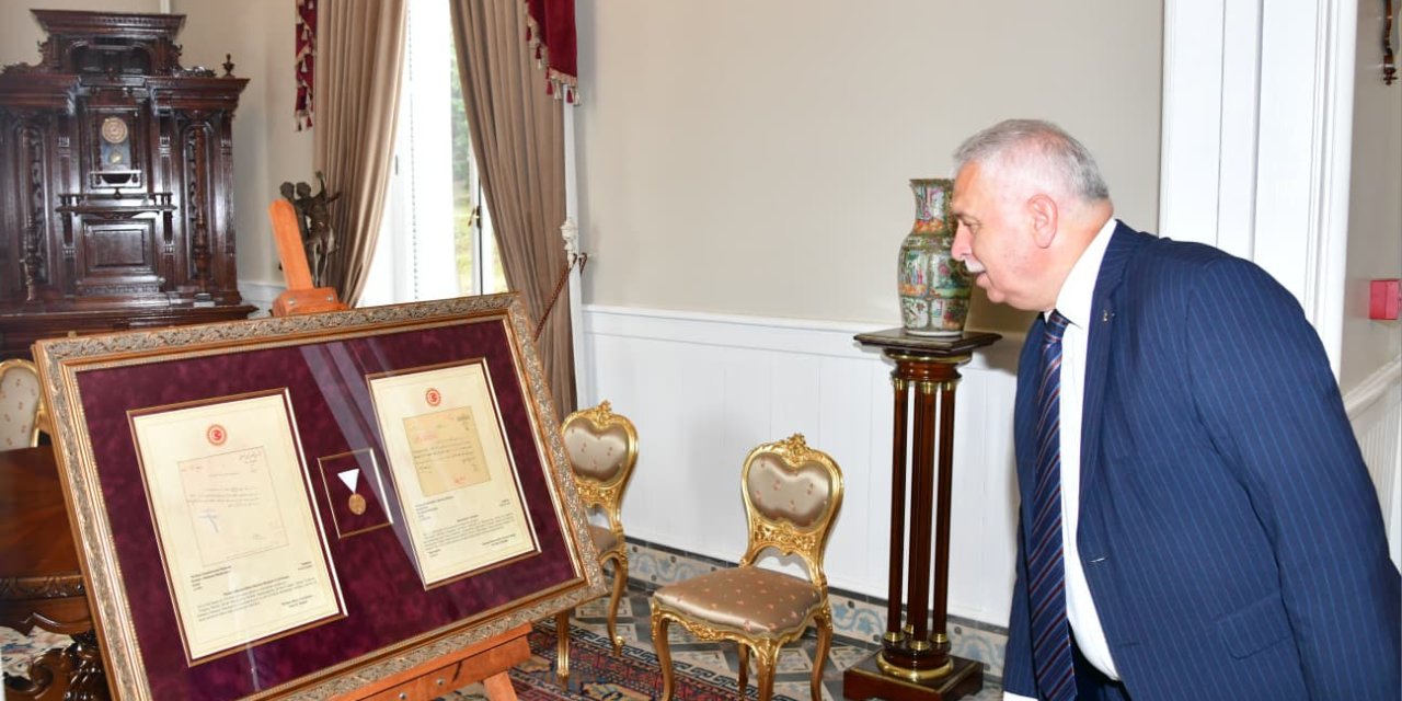 İstiklal Madalyası ve Beratı Atatürk Köşkü’nde halkın ziyaretine açıldı