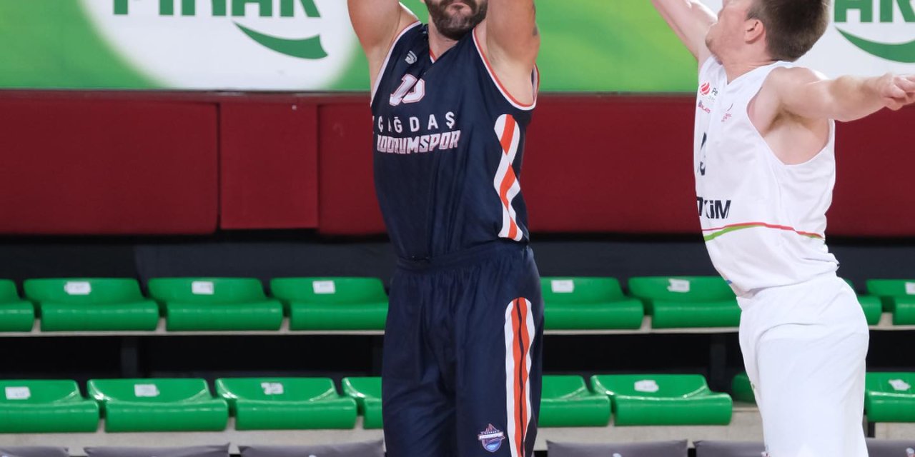 Petkimspor, Çağdaş Bodrum'u 71-69'luk Skorla Yendi