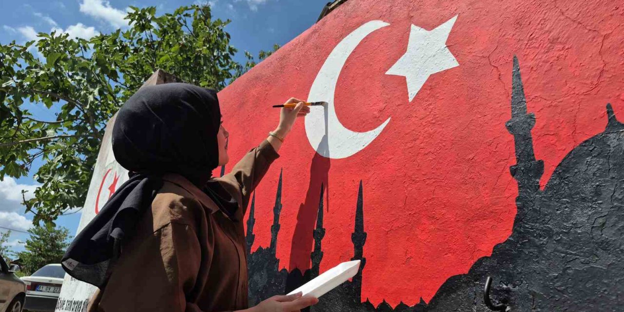 Resim öğretmeninin fırçasıyla mahallenin adı değişti