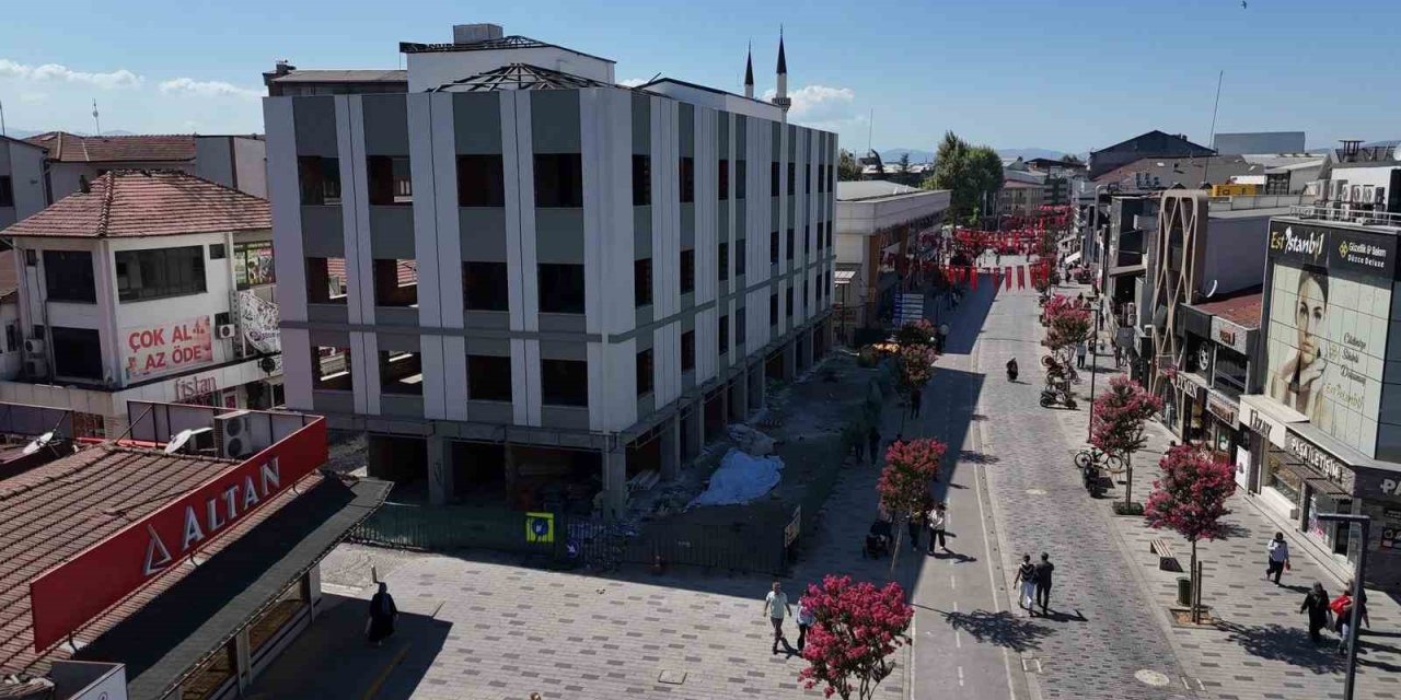 Zincirlikuyu iş merkezi ve kütüphanesi inşaatı tüm hızıyla sürüyor