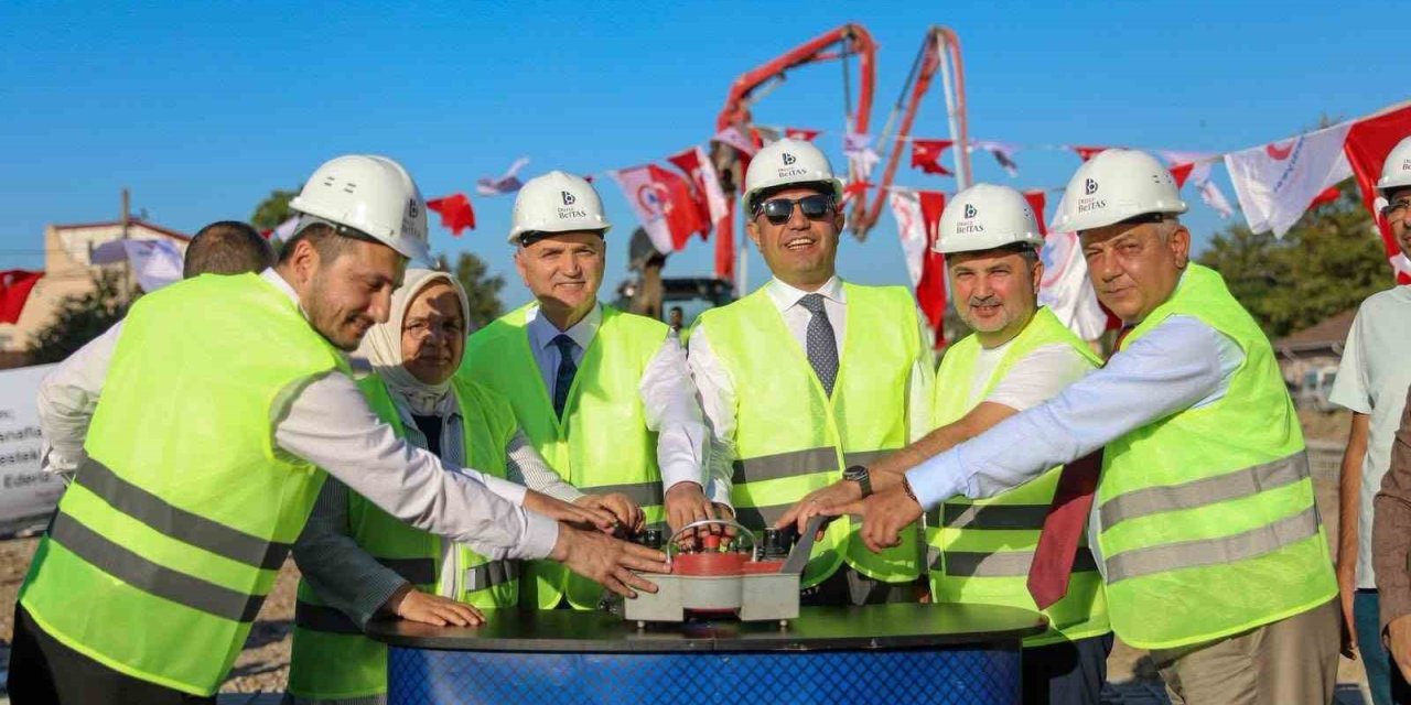 Hem fuar alanı hem tuhafiyeciler için pazaryeri olacak