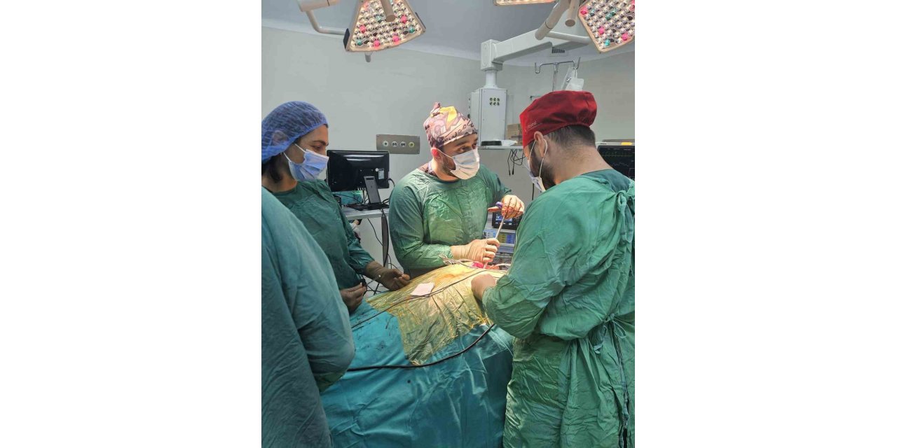 Bayburt’ta omurilik basısı olan bir hastaya omurga ameliyatı yapıldı