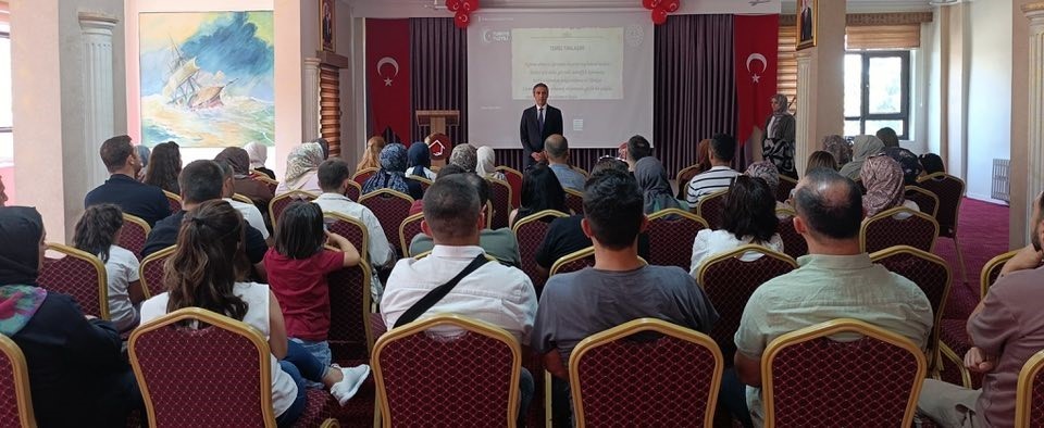 Bayburt’ta öğretmen bilgilendirme ve eğitim toplantıları başladı