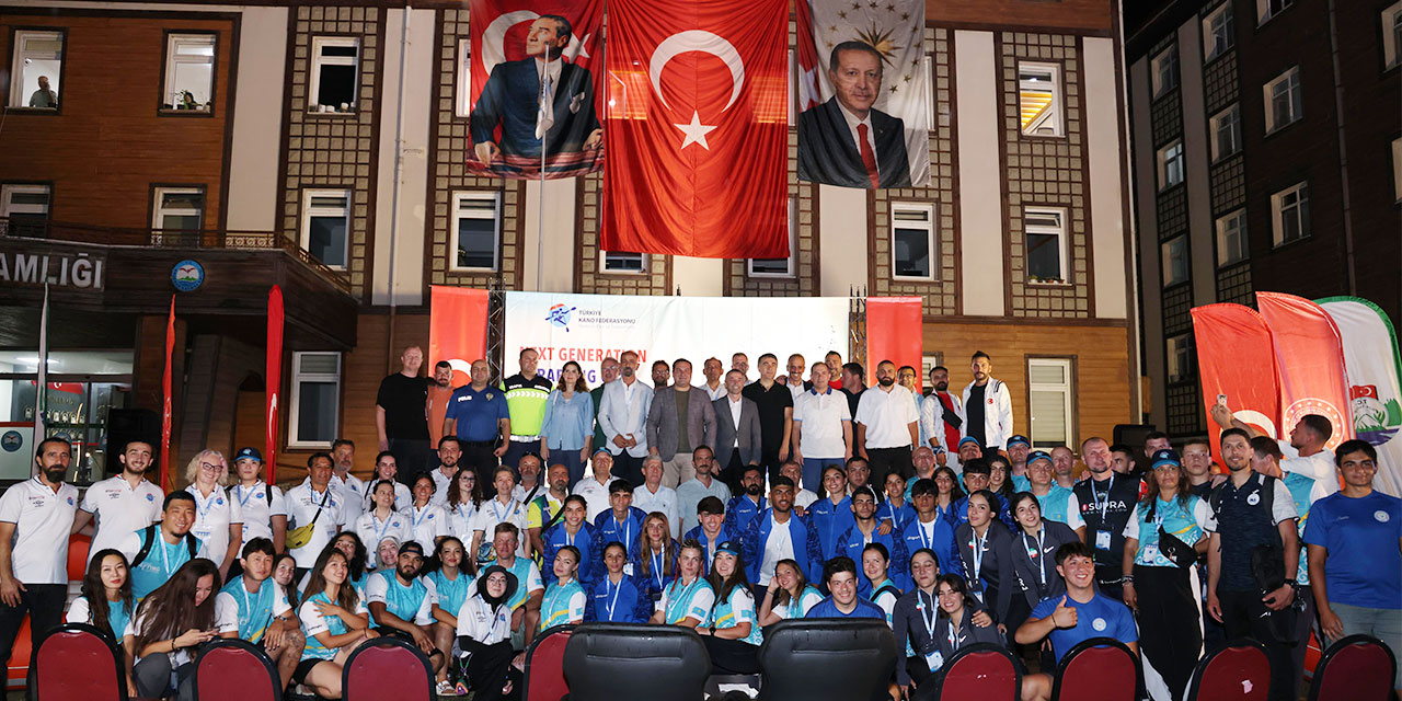 Ardeşen'de Rafting Avrupa Kupası Açılış Töreni Gerçekleştirildi