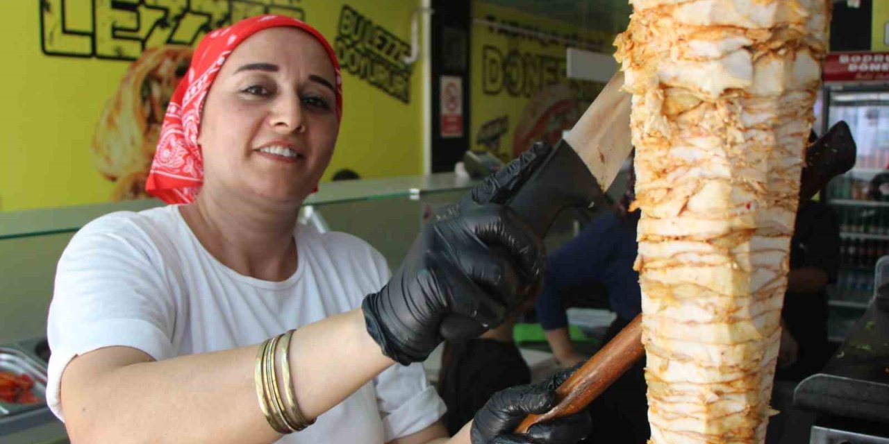 Amasya’nın tek kadın döner ustasına en çok kadınlar şaşırıyor