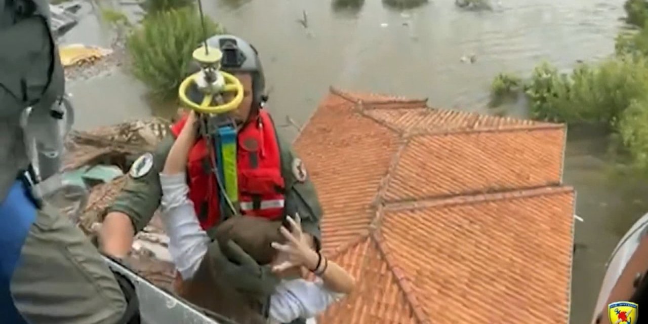 Yunanistan’daki Sel Felaketinde Kurtarma Çalışmaları