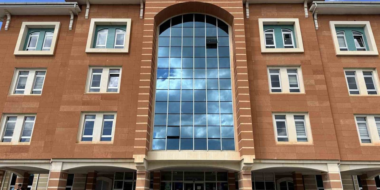 Çiftlik evlerini kenevir serasına çeviren sanıkların yargılanmasına devam edildi