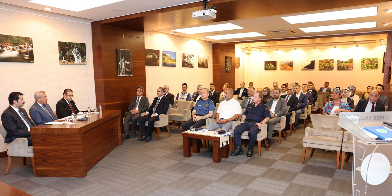 Rize'de Bağımlılıkla Mücadele Toplantısı Yapıldı