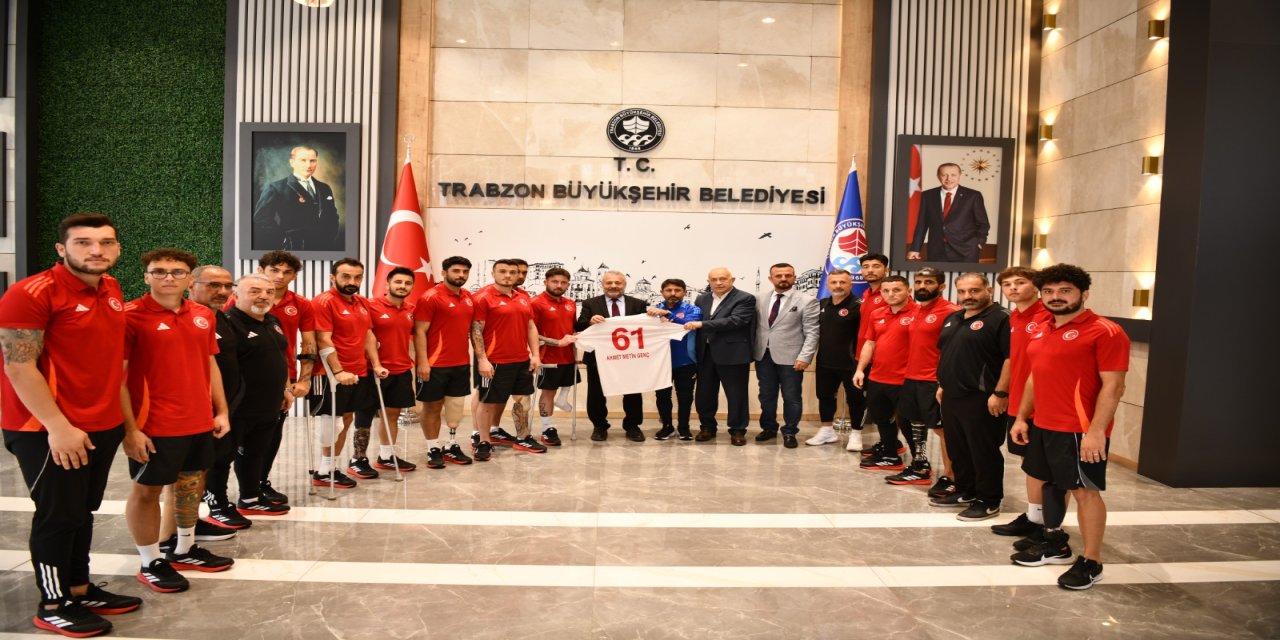 Ampute Milli Takımı'ndan Büyükşehir'e Ziyaret
