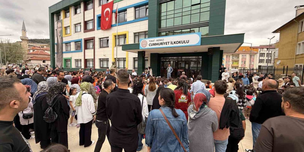 Tokat’ta 93 bin 985 öğrenci öğrenci ders başı yaptı