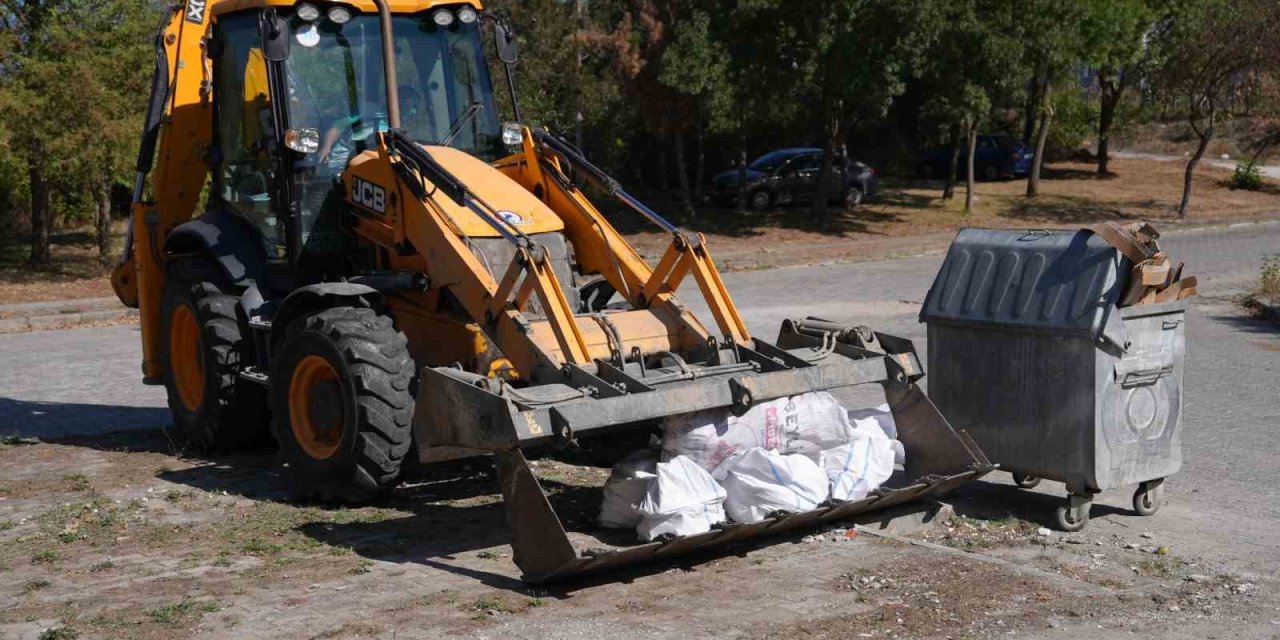 Düzce Belediyesi’nin ‘Temiz Şehir Düzce’ kampanyası hız kesmeden devam ediyor