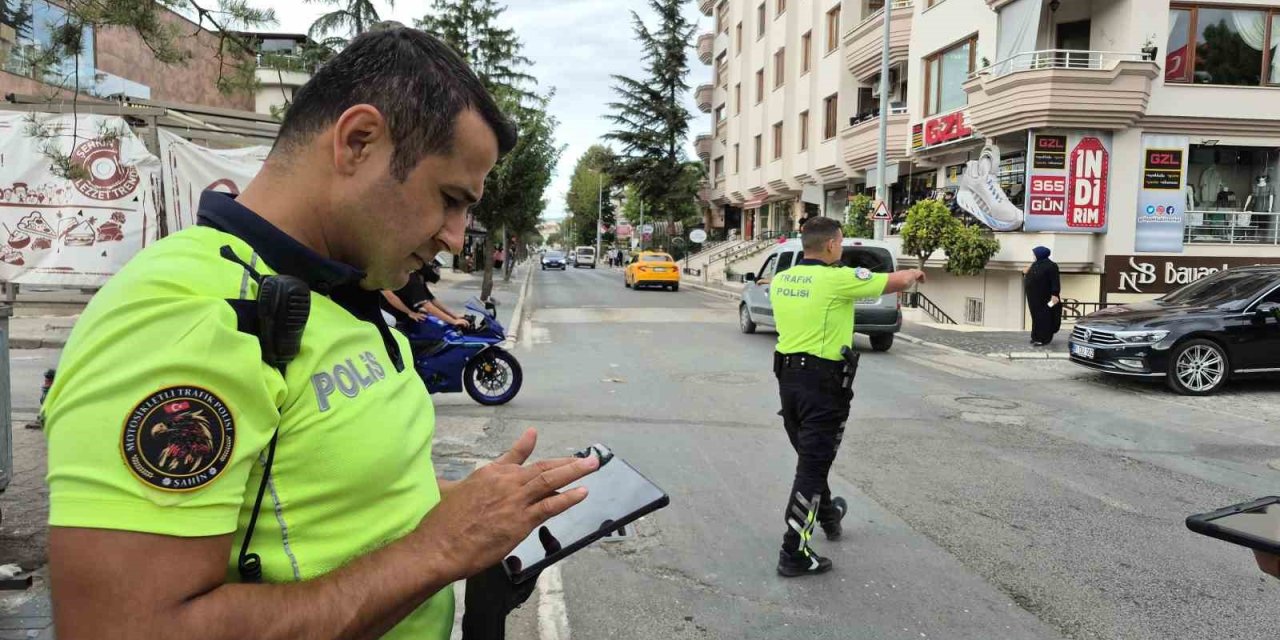 Polis ekipleri kural tanımayan sürücülere göz açtırmıyor