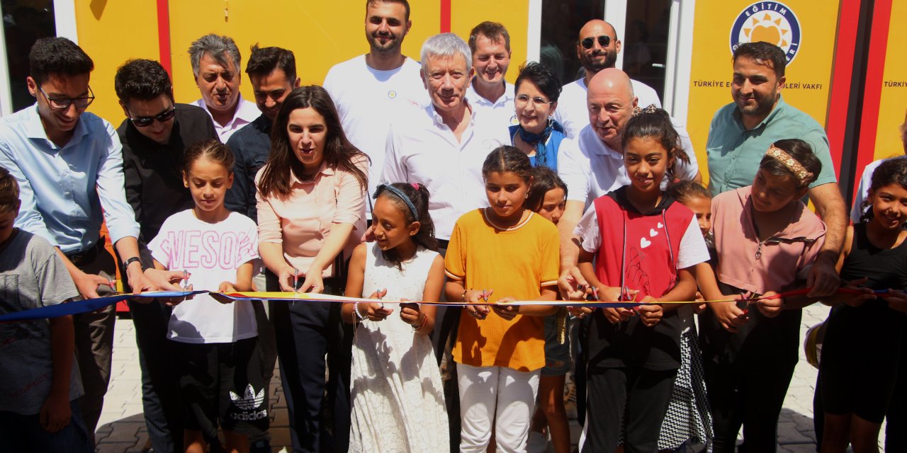 Shell Türkiye Ve Stk'ların İş Birliğiyle Afet Bölgesinde Destek Merkezleri Açıldı