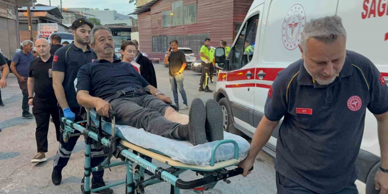 Polisten kaçan aracın çarptığı esnaf ölümden döndü: Kaza anı kamerada