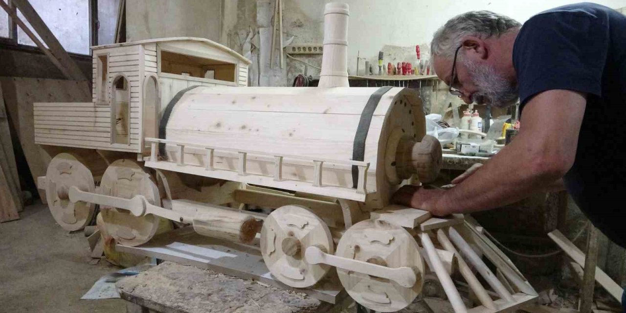 Çocukluk sevdası emeklilikte mesleğe dönüştü