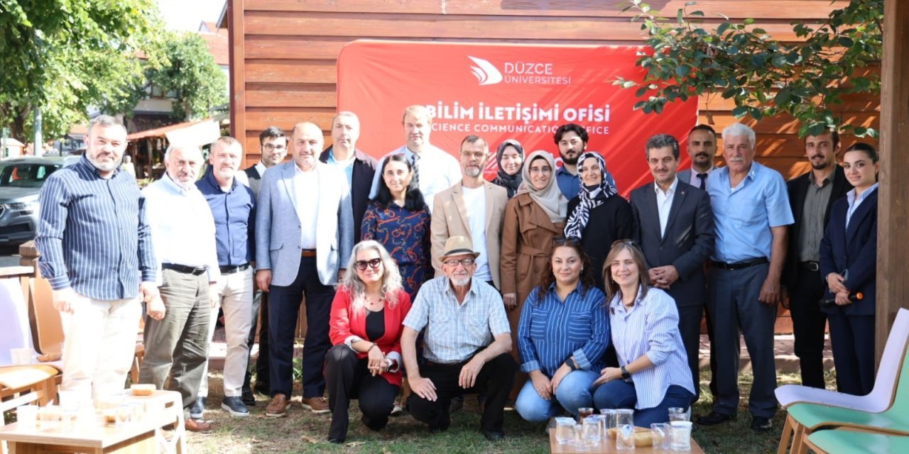 "Çocuk yetiştirme görevi televizyon ve sosyal medyaya bırakıldı"