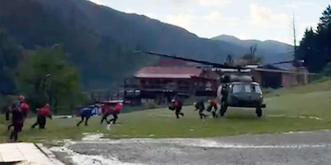 Ayder’de Mahsur Kalan Vatandaşlar Helikopterlerle Tahliye Ediliyor