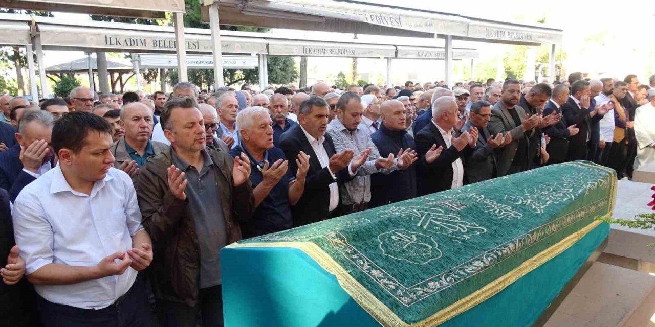 Ülkücü Erdem Şenocak, son yolculuğuna uğurlandı