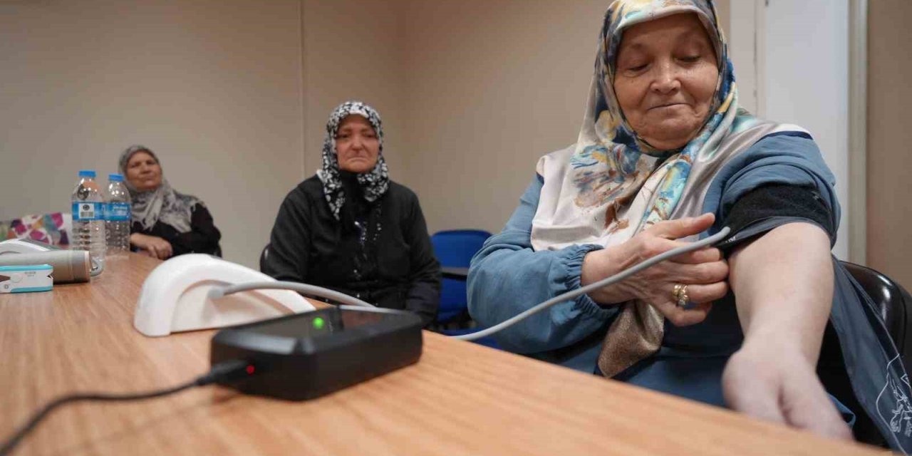 Tıpta çığır açacak gelişme: Bu cihaz sayesinde kronik hastalar evde tedavi edilebiliyor