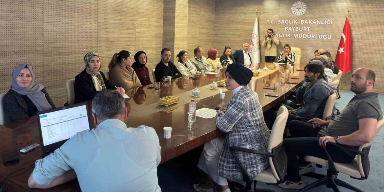 Bayburt’ta sağlık hizmetlerinin kalitesini artırmaya yönelik toplantı yapıldı