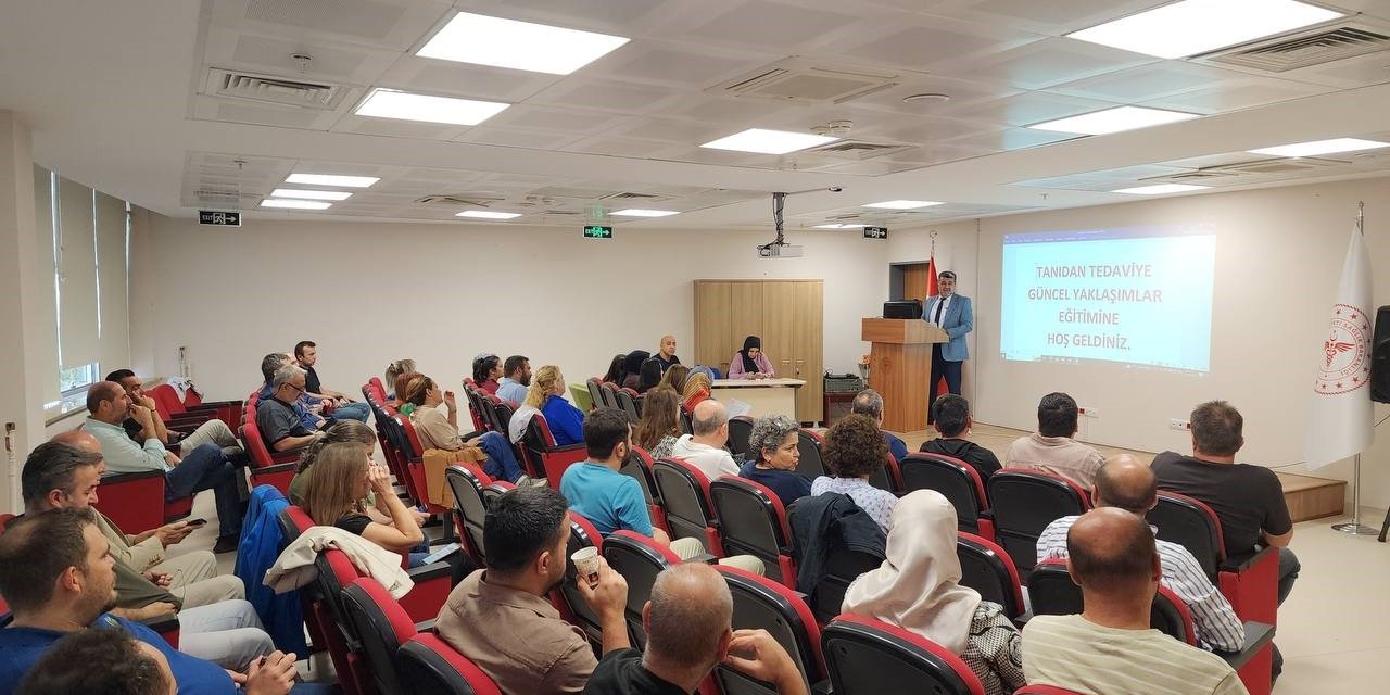 Aile hekimlerine ’deri hastalıkları eğitimi’ verildi