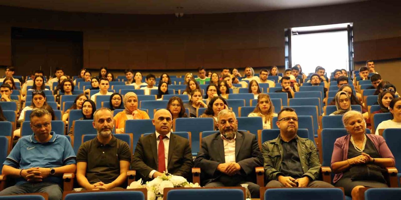 Düzce Üniversitesinde oryantasyon programları başarıyla tamamlandı