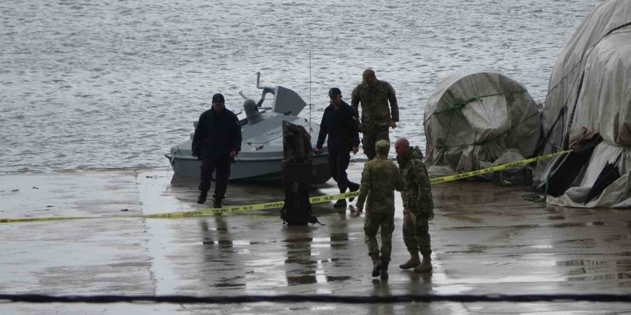 Trabzon’da denizde bulunan insansız deniz aracı ile ilgili SAS ekipleri incelemelerine başladı