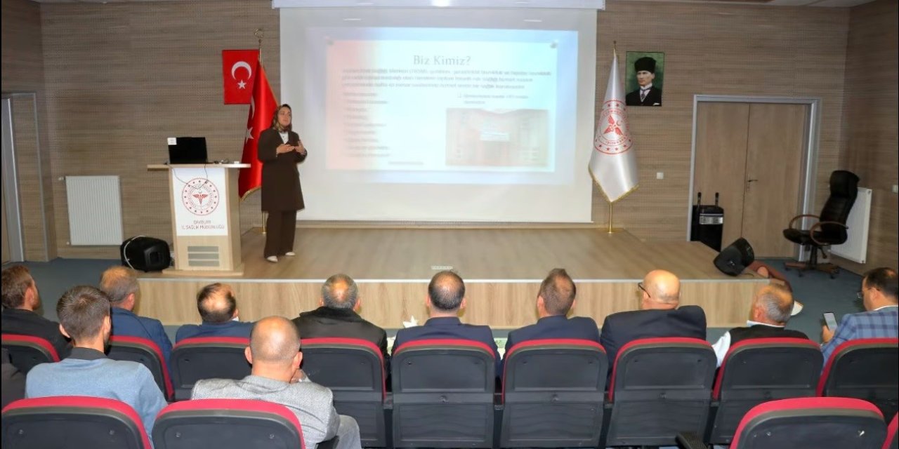 Bayburt’ta muhtarlara ruh sağlığı ve SAHA eğitimi verildi