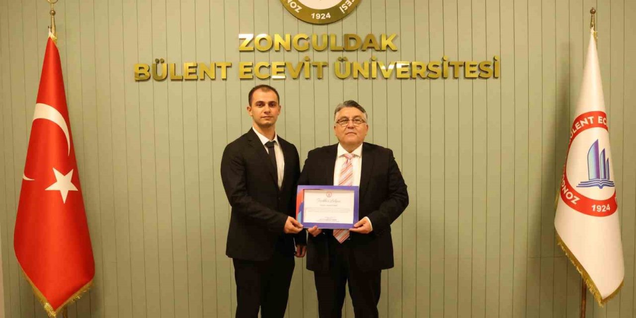 Rektör Özölçer’den NASA’nın Onur Listesi’ne adını yazdıran Yusuf Nas’a tebrik