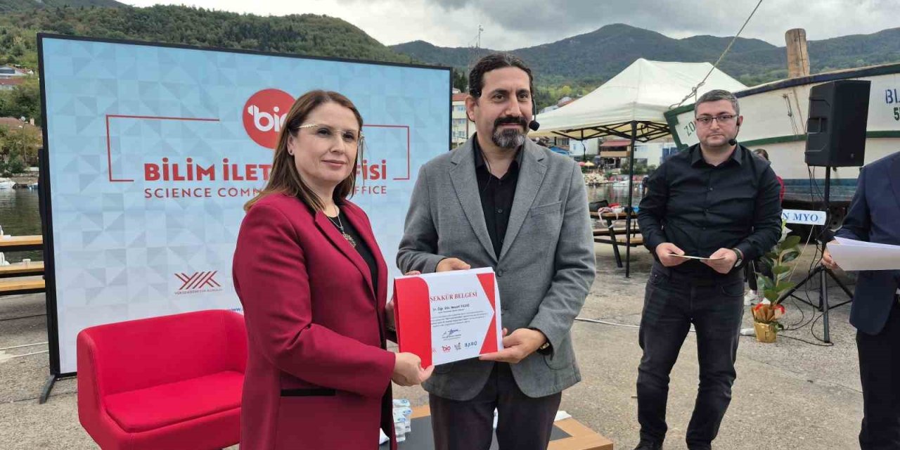 BARÜ’nün bilim kafe etkinliğinde ahşap gemiciliğin tarihçesi anlatıldı