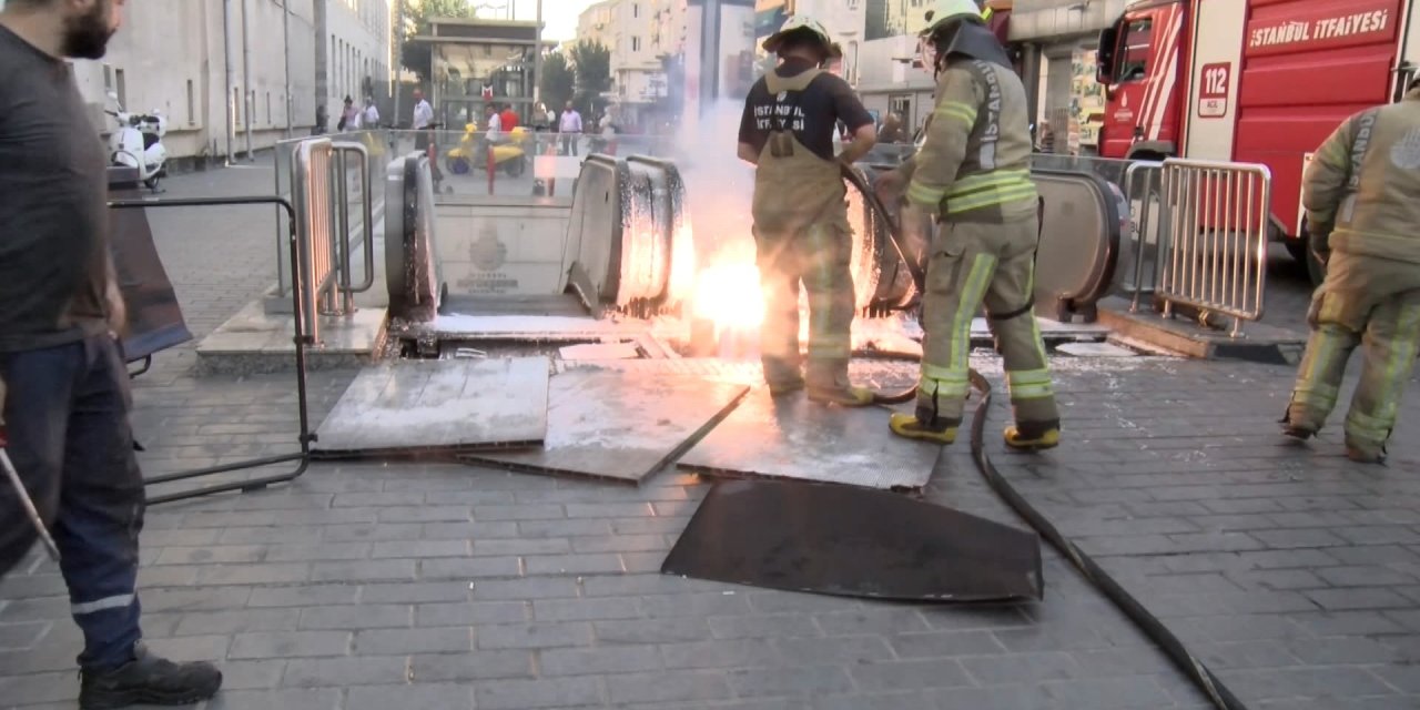 (Geniş Haber)-vezneciler Metro İstasyonu'nda Yangın Paniği
