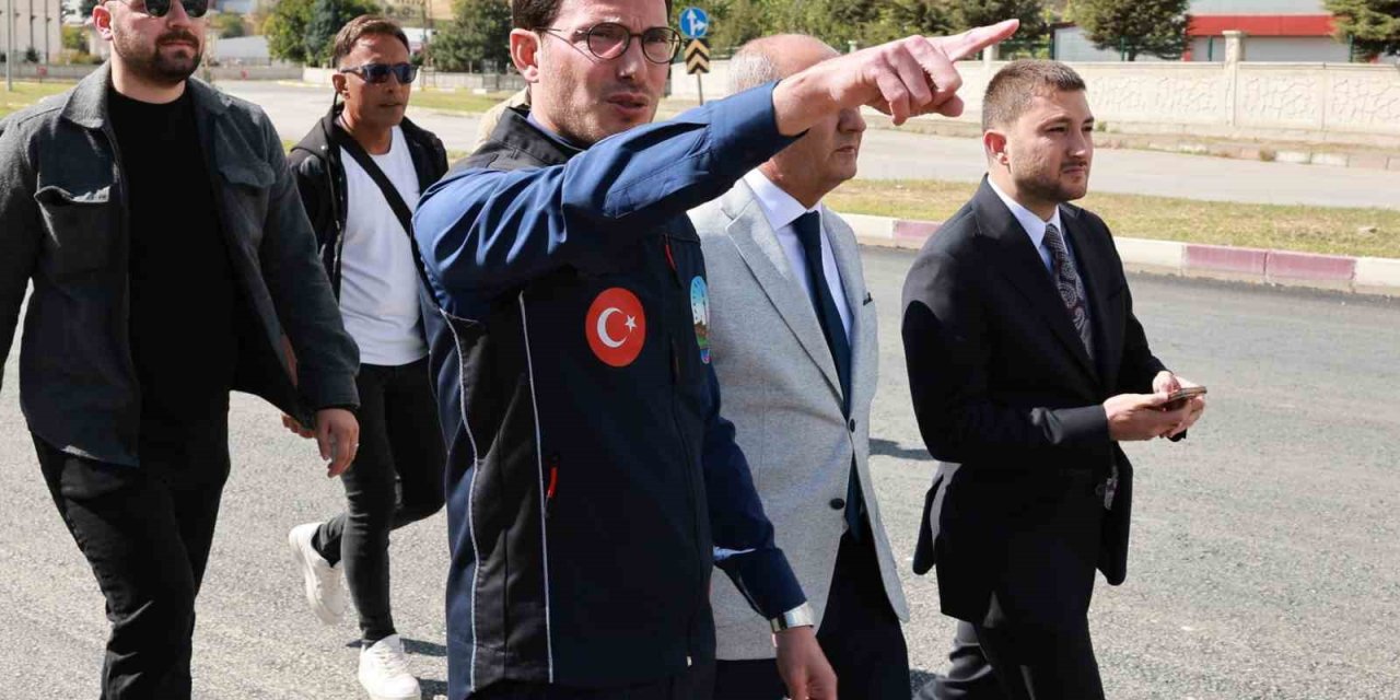 Başkan Yazıcıoğlu mahalle mahalle gezerek Tokat’ı geleceğe hazırlıyor