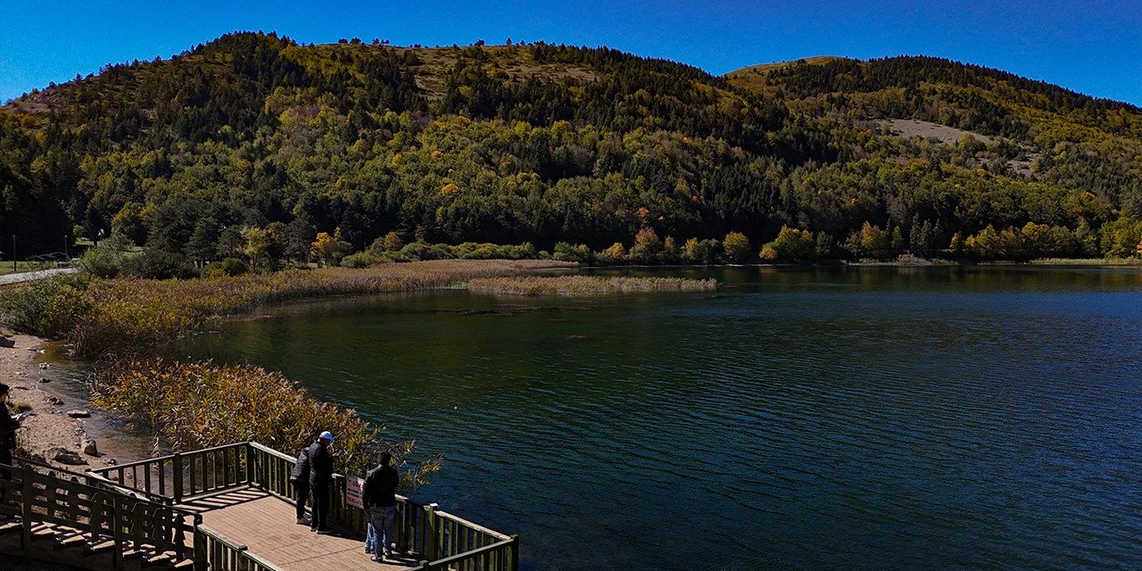 Abant Gölü Milli Parkı’nda renk cümbüşü