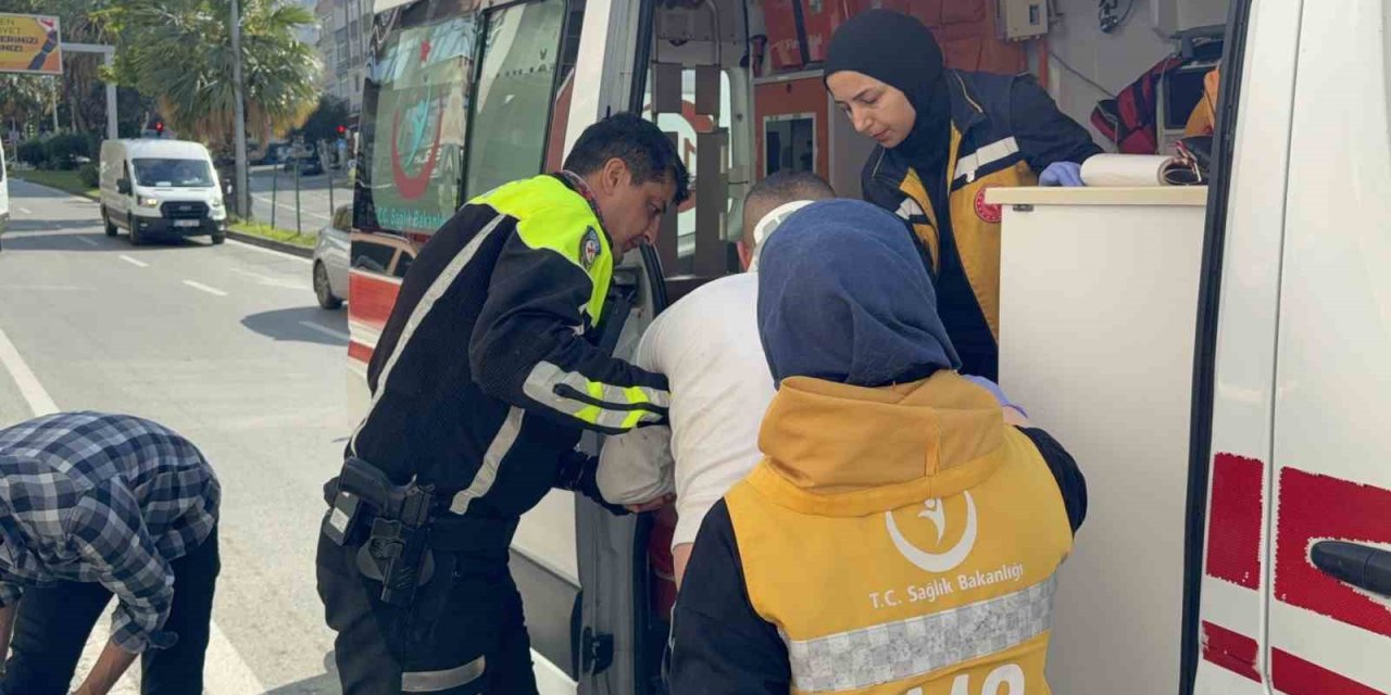 Samsun’da motosiklet devrildi: 2 yaralı