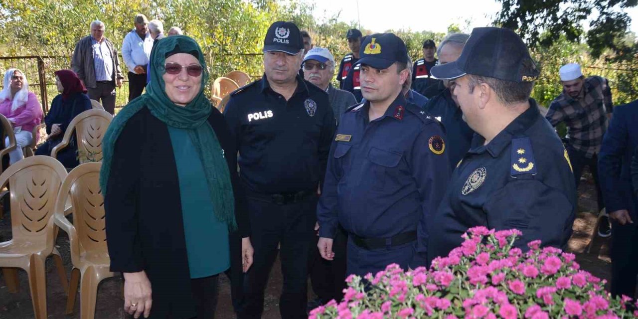 Şehit polis dualarla anıldı