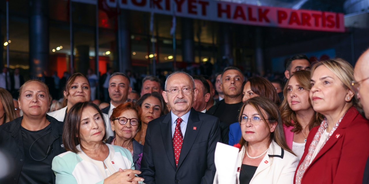 Chp'nin 100'üncü Yıl Marşı İlk Kez Seslendirildi