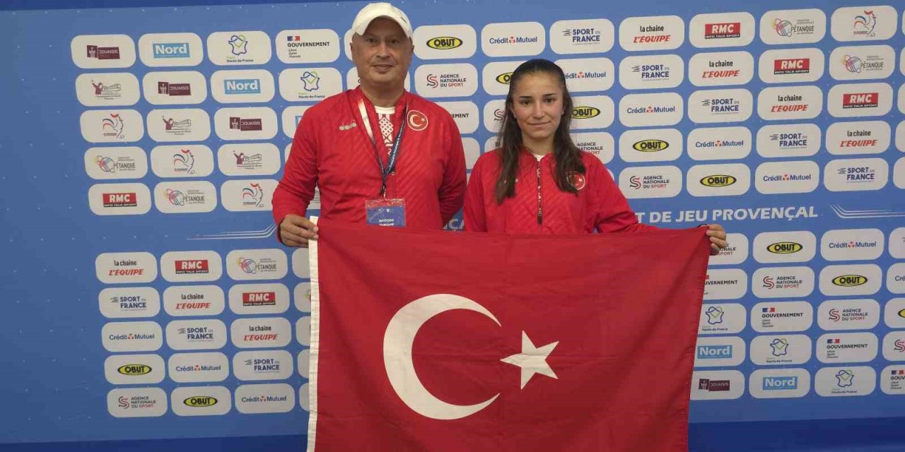 Samsunsporlu Yağmur dünya 3.’sü oldu