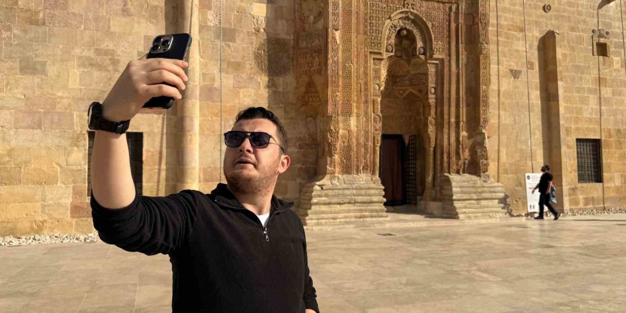 Sanat ve inancın taşa işlendiği Divriği Ulu Cami, TOGÜ öğrencilerine ilham oldu