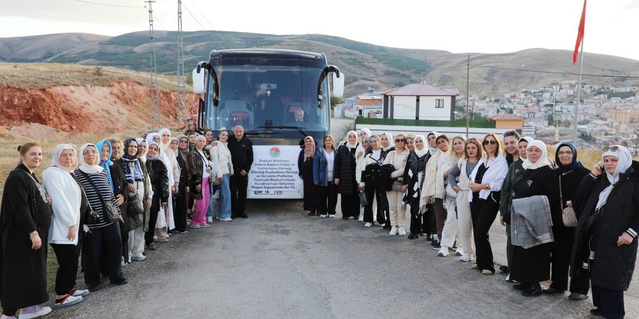 Memleket özlemi çeken 50 Bayburtlu baba ocağına getirildi