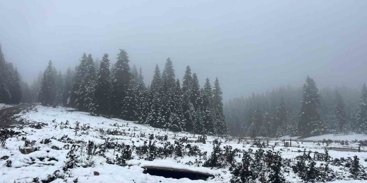 Bolu’nun yüksekleri beyaz örtüyle kaplandı